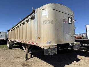 2001 Travis 37 FT DUMP