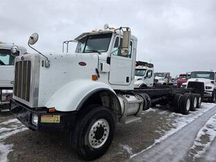 2016 Peterbilt 365 6x6