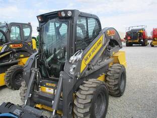 2025 New Holland L328