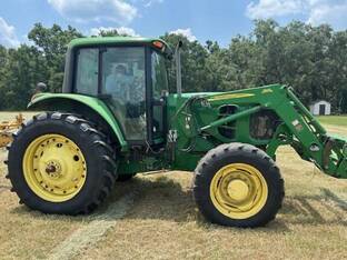 2008 John Deere 7130