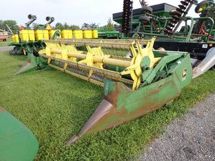 John Deere 216