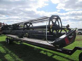 2019 MacDon Industries FD135