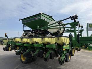 2014 John Deere DB44