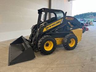 2011 New Holland L223