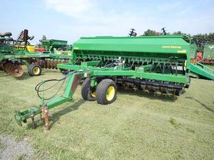 John Deere 1590