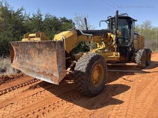 2017 Caterpillar 12M3