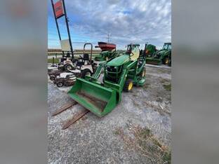 2016 John Deere 1025R