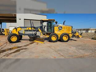 2023 John Deere 672G