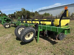 2013 John Deere 1700