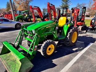 John Deere 3038E