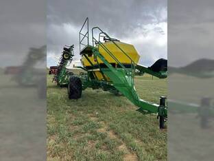 2009 John Deere 1910