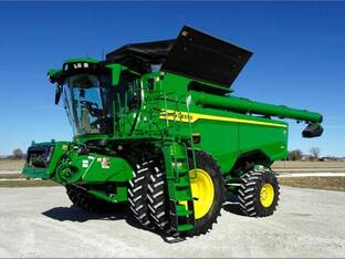 2025 John Deere S7 700