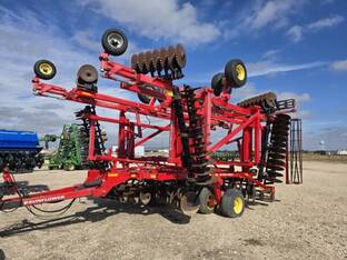 2013 Sunflower 6631-35VT