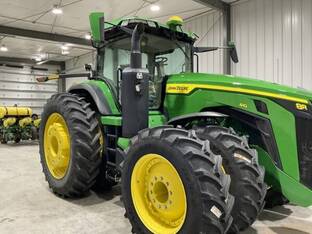 2022 John Deere 8R 410