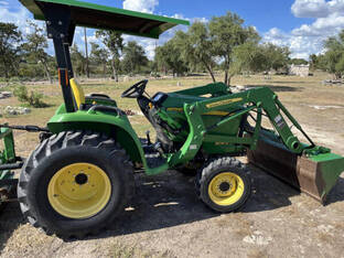 2013 John Deere 3038E