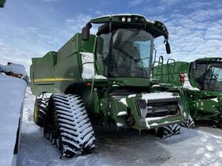 2023 John Deere S780