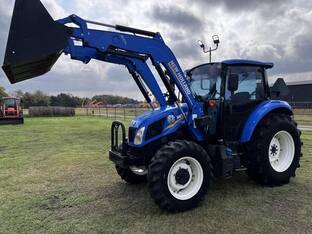 2017 New Holland T4.100
