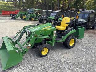 2022 John Deere 1025R