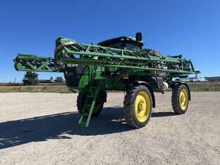 2021 John Deere R4044