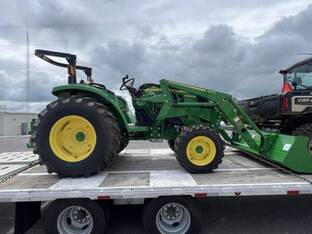 2022 John Deere 4052M