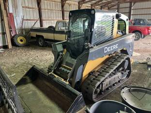 2011 John Deere 323D