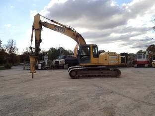 2005 John Deere 200C LC