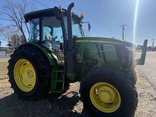 2025 John Deere 6135E