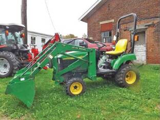 2004 John Deere 2210