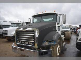 2012 Mack GRANITE GU813