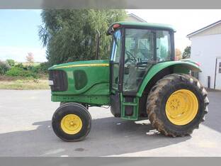John Deere 6415