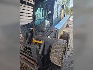 2018 John Deere 330G