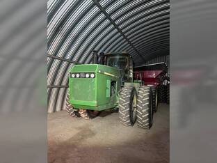 1989 John Deere 8560