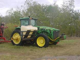 John Deere 8230