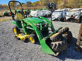 2005 John Deere 2305