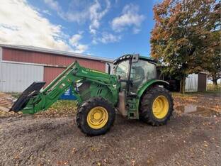 2018 John Deere 6110R