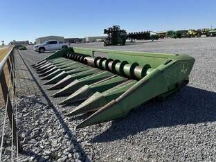 John Deere 454A Row Crop Header