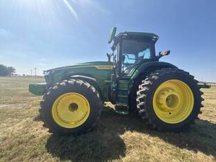 2025 John Deere 8R 370