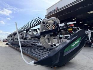 2022 MacDon Industries FD235