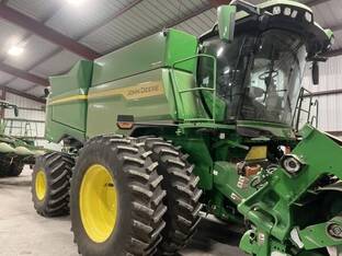 2025 John Deere S7 700