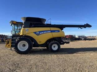 2016 New Holland CR8.90