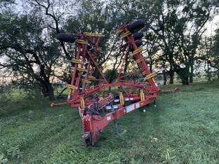 2004 Bourgault Industries Ltd. 9800-36