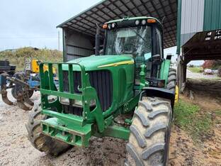 John Deere 7520