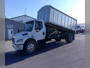 2009 Freightliner BUSINESS CLASS M2 106