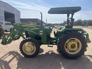 2010 John Deere 5055E
