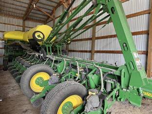 2012 John Deere 1770