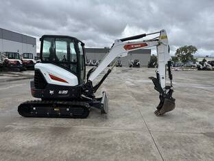 2025 Bobcat E35