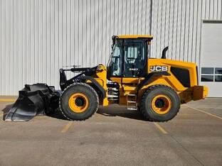 2023 JCB 427