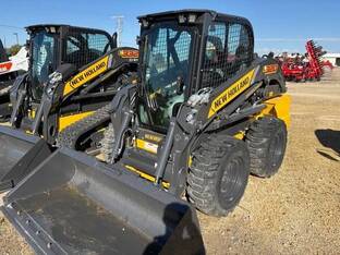 2025 New Holland L320