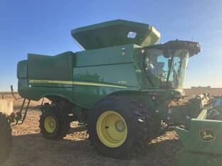 2023 John Deere S780