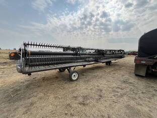 2019 MacDon Industries FD140